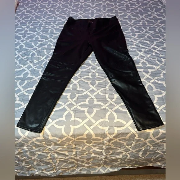 Seven7 Women’s Faux Leather High Rise Leggings Black Size XL EUC - Picture 2 of 10